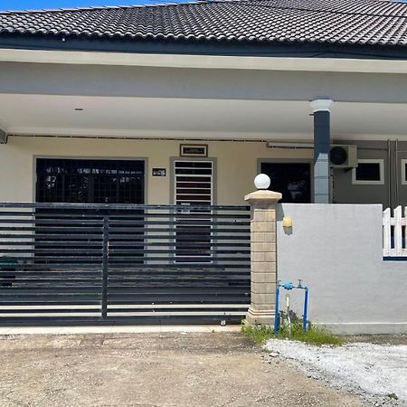Nikmat Homestay Riyadh Kampong Tuan Mandak المظهر الخارجي الصورة