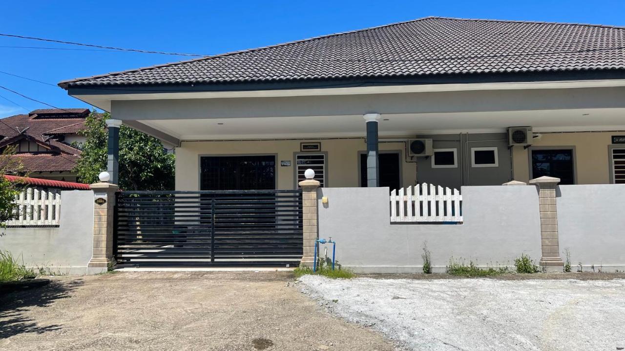 Nikmat Homestay Riyadh Kampong Tuan Mandak المظهر الخارجي الصورة